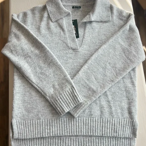 Wild Fable Light Gray V-Neck Sweater - Picture 3 of 3